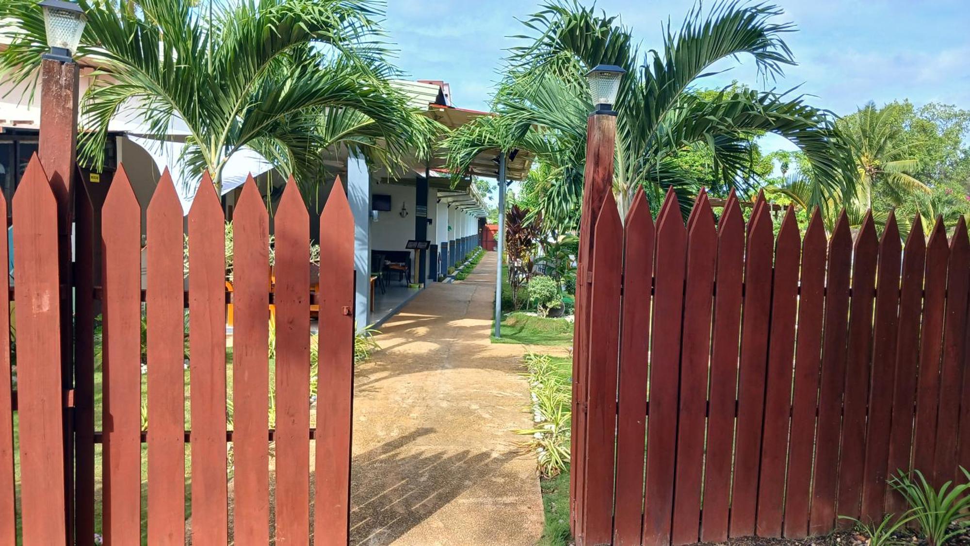 Selectum Mangrove Resort 팡라오 외부 사진